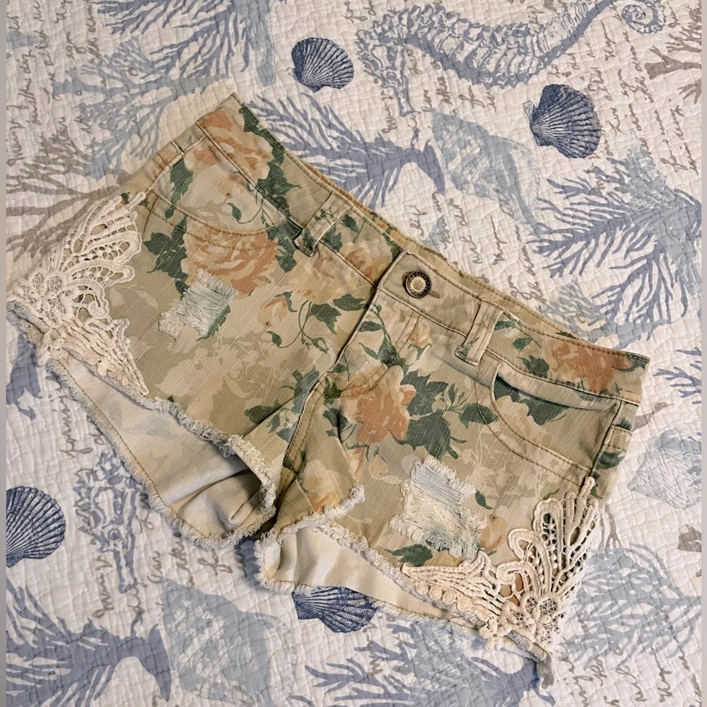 Mossimo Shorts | Floral/ Lace/ distressed